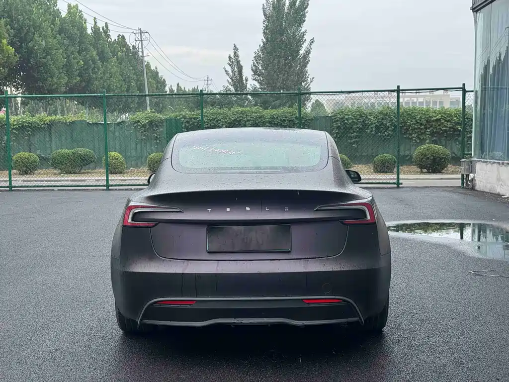 Tesla Model 3 — фото 4