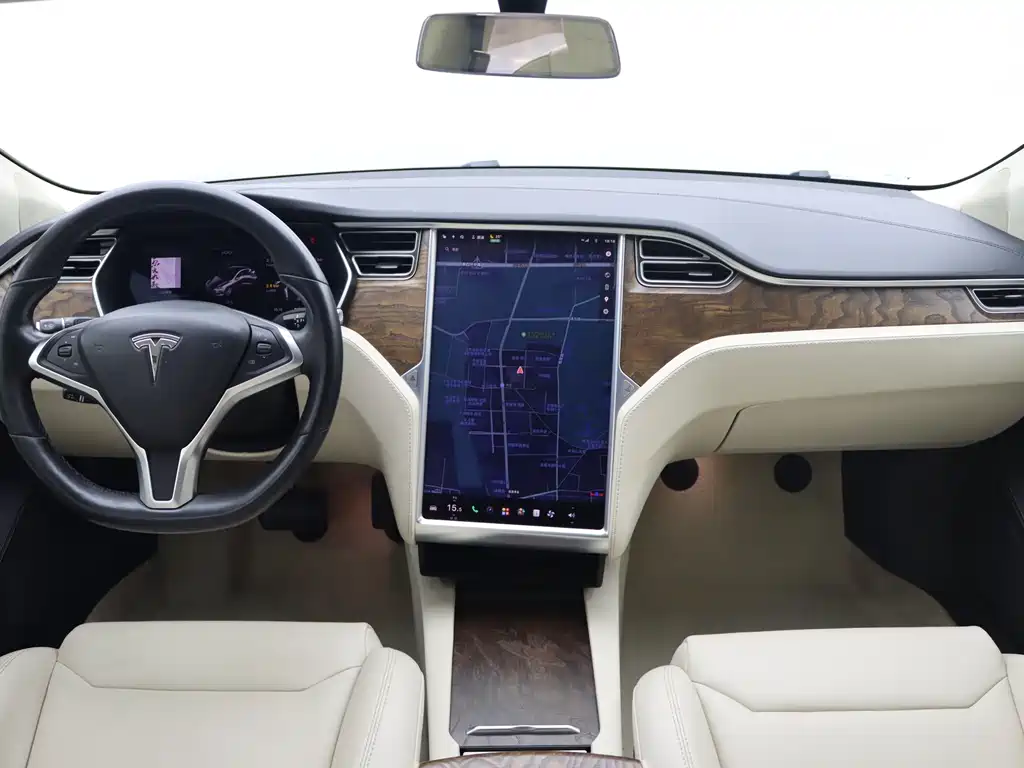 Tesla Model S — фото 15
