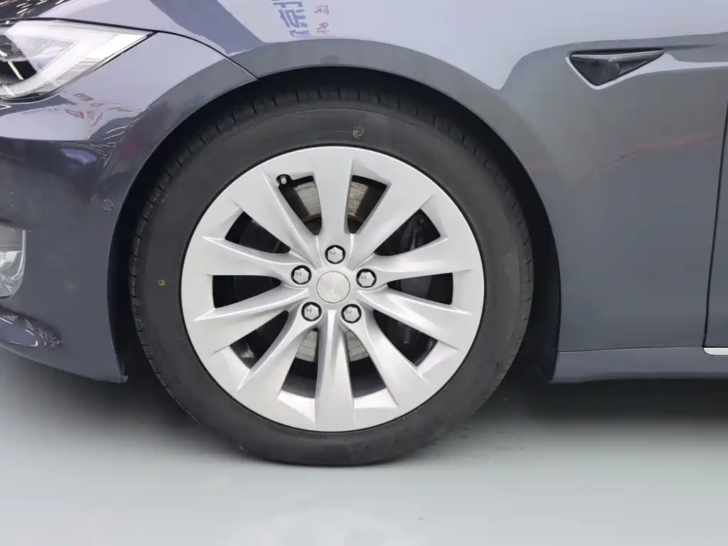 Tesla Model S — фото 27