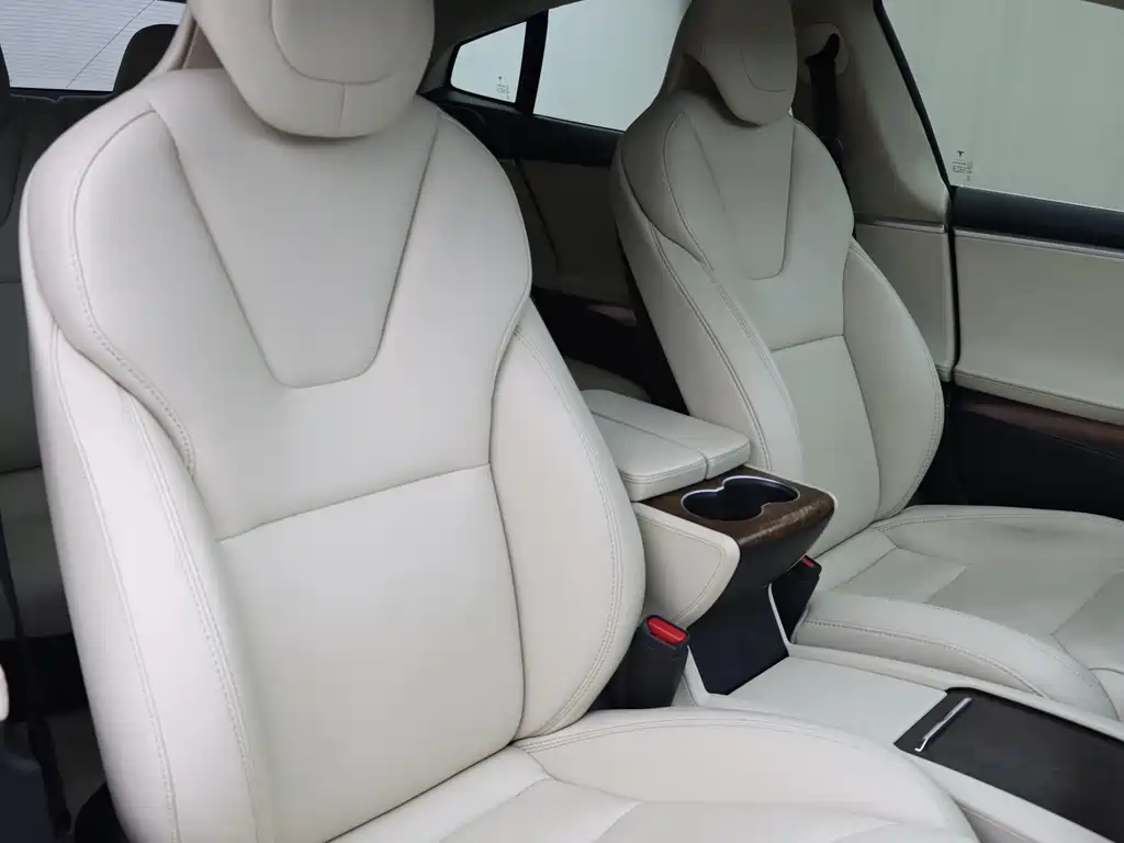 Tesla Model S — фото 33