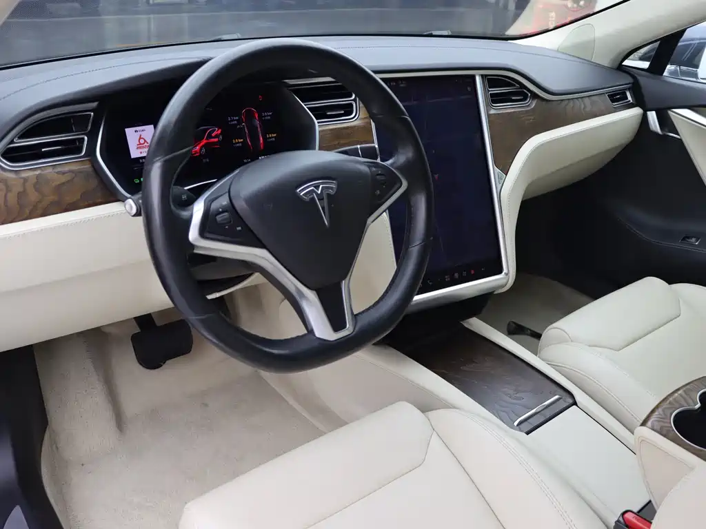 Tesla Model S — фото 6