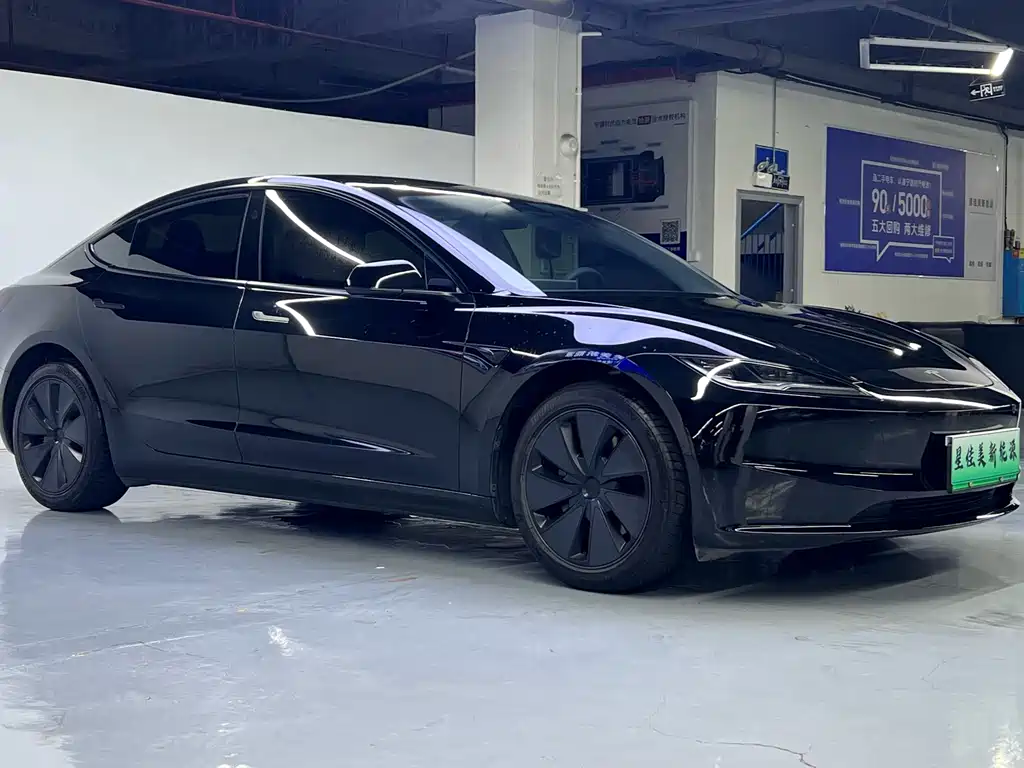 Tesla Model 3 — фото 3
