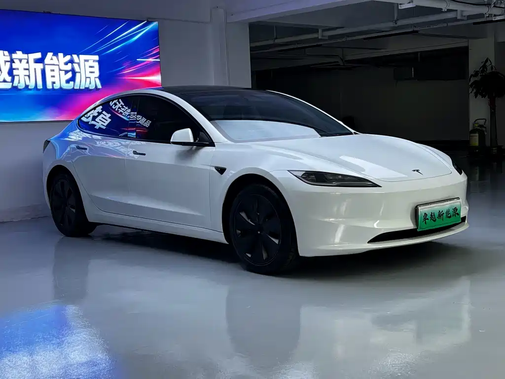Tesla Model 3 — фото 3