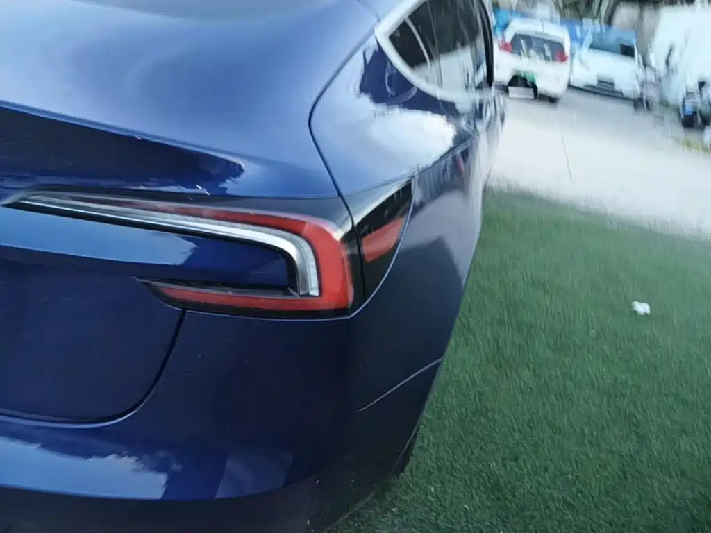 Tesla Model 3 — фото 8