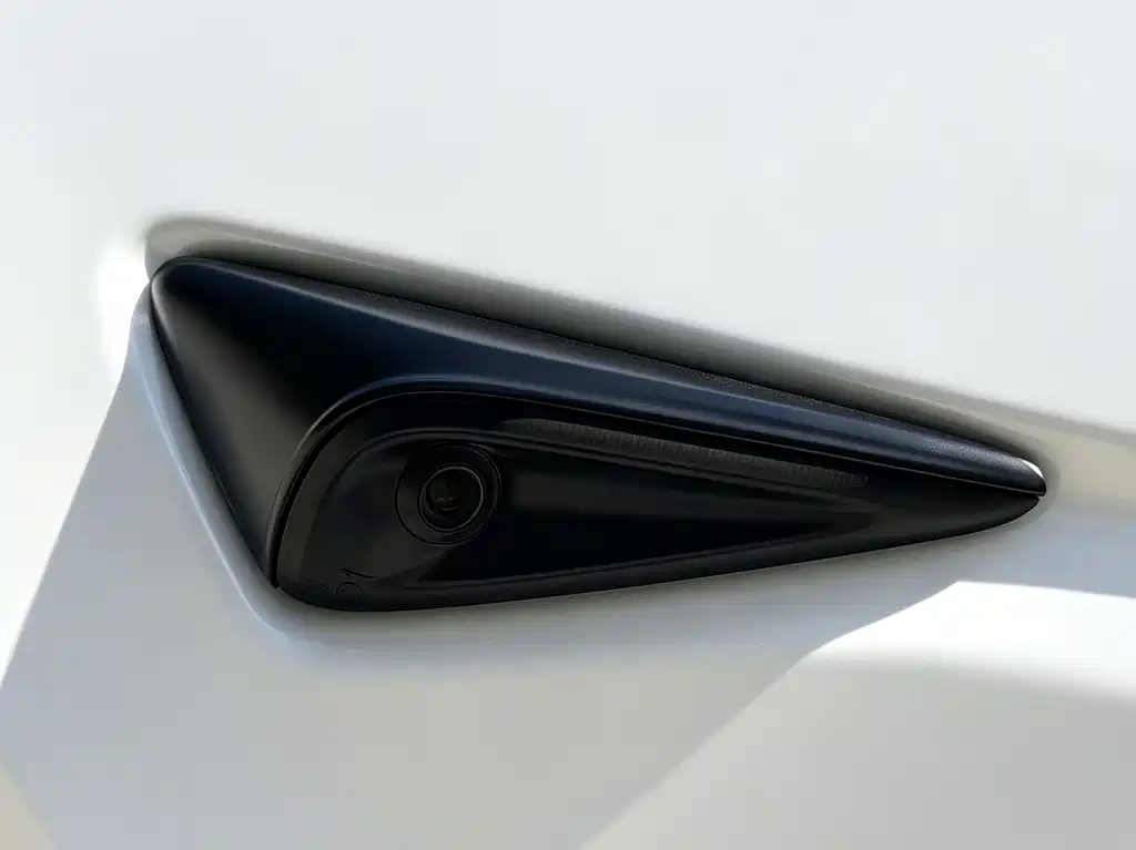 Tesla Model Y — фото 11
