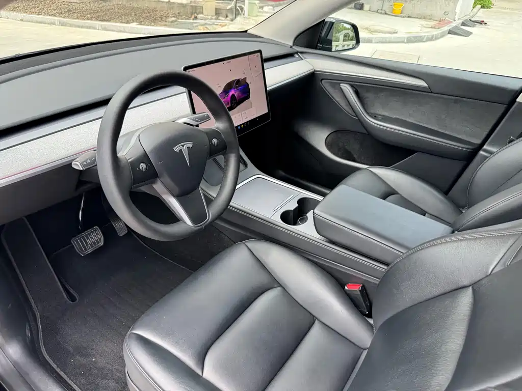 Tesla Model Y — фото 3