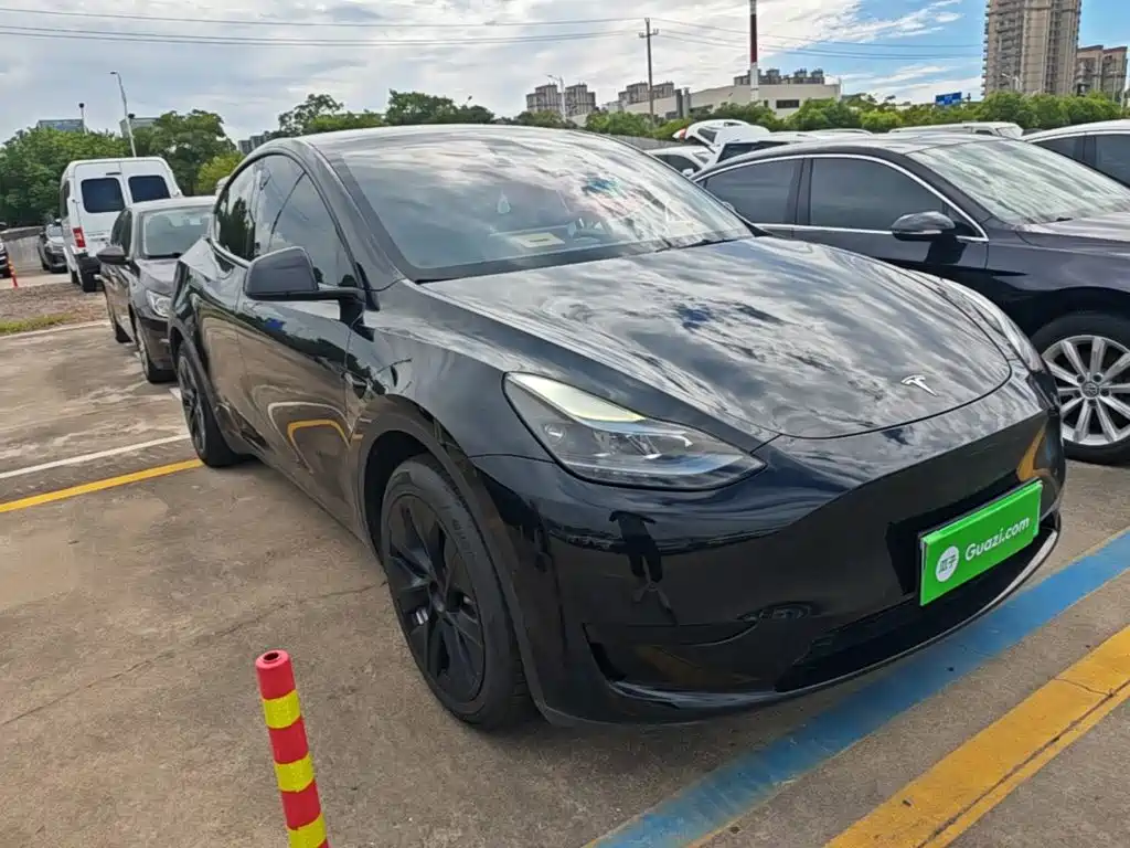 Tesla Model Y — фото 4