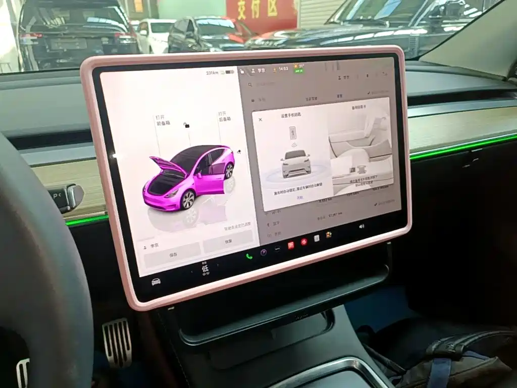 Tesla Model Y — фото 13