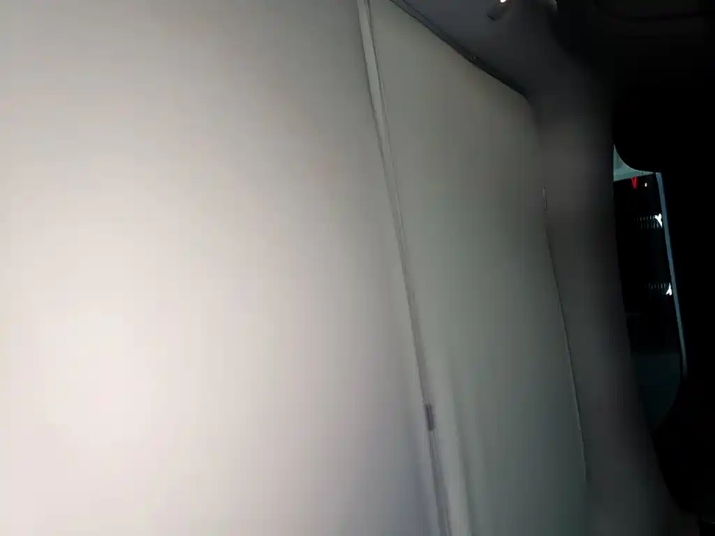 Tesla Model Y — фото 18