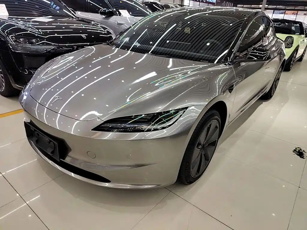 Tesla Model 3 — фото 2