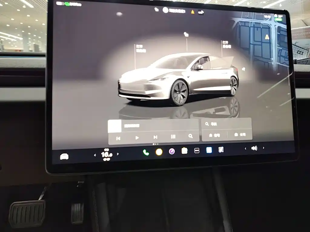 Tesla Model 3 — фото 13
