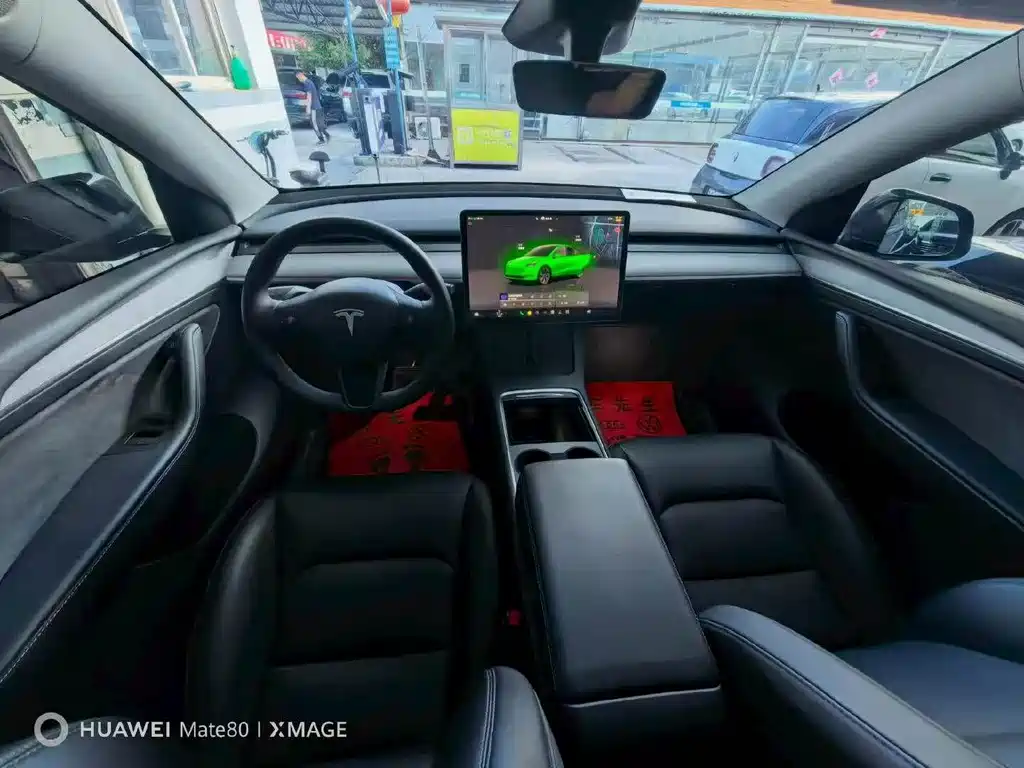 Tesla Model Y — фото 6