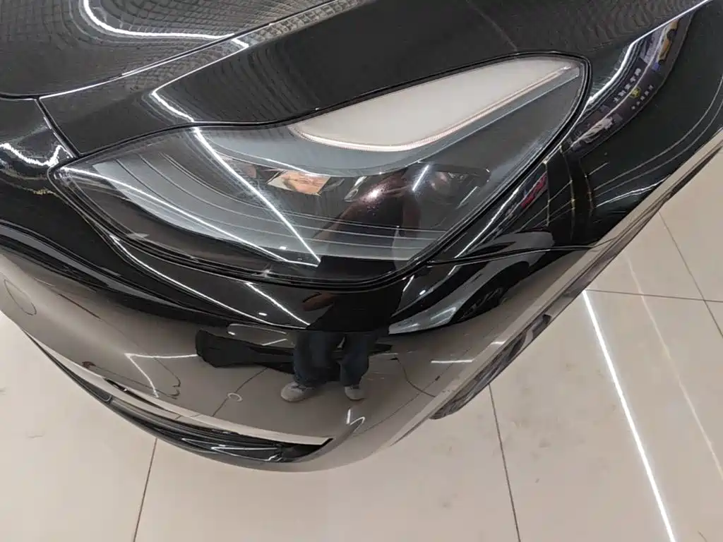Tesla Model Y — фото 24