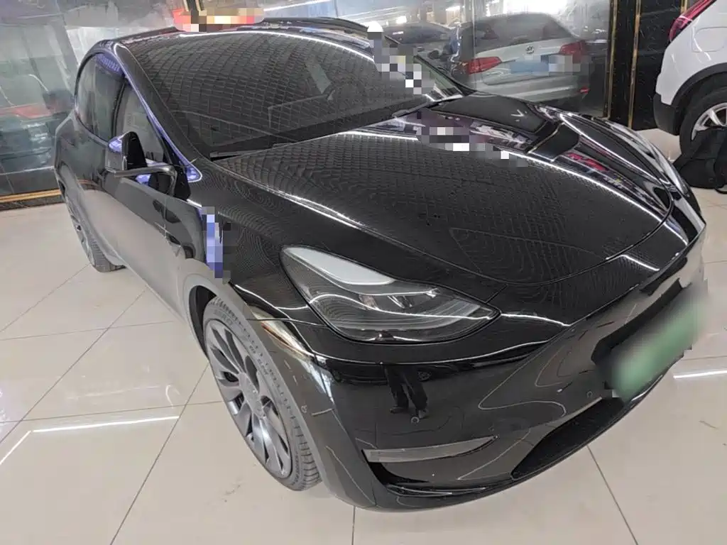 Tesla Model Y — фото 4