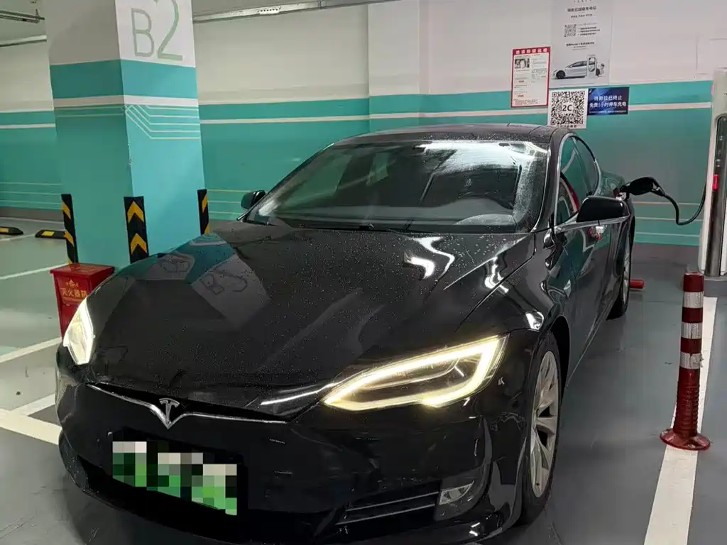 Tesla Model S — фото 2