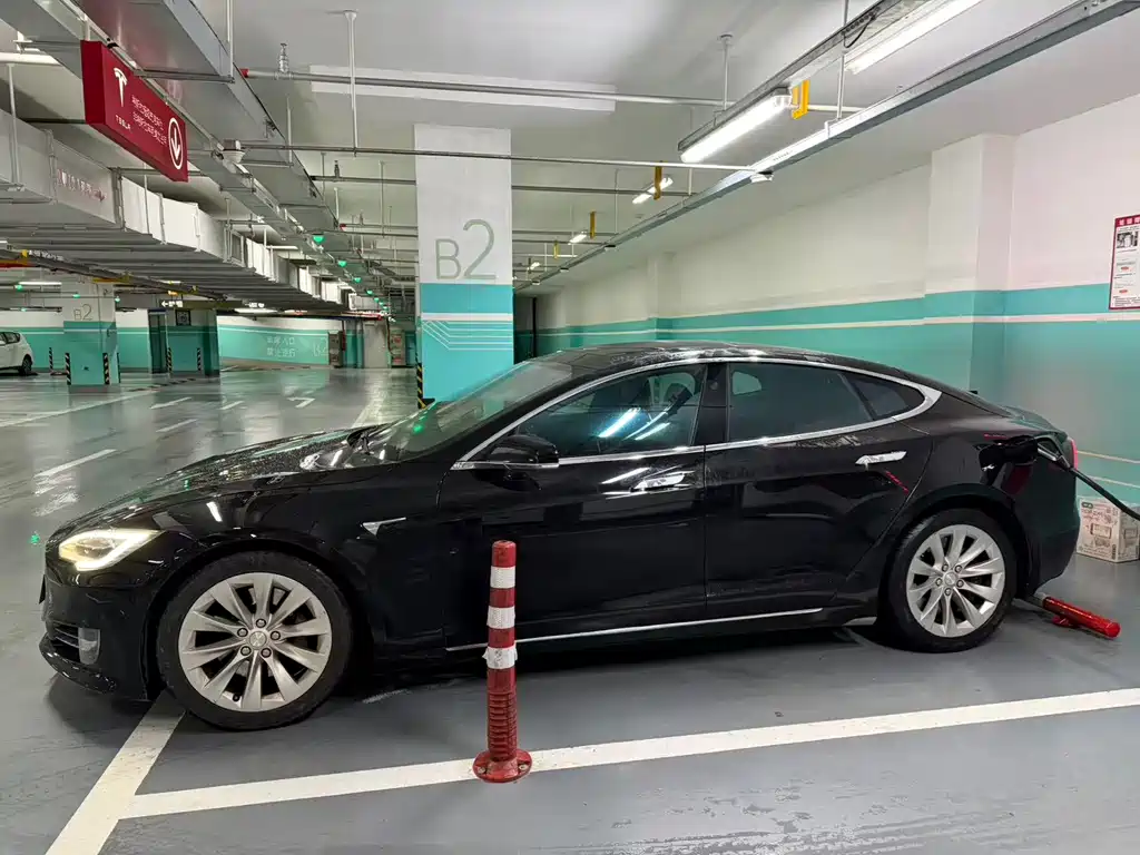 Tesla Model S — фото 3