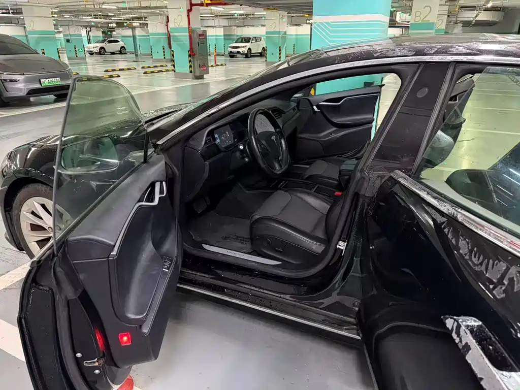 Tesla Model S — фото 6