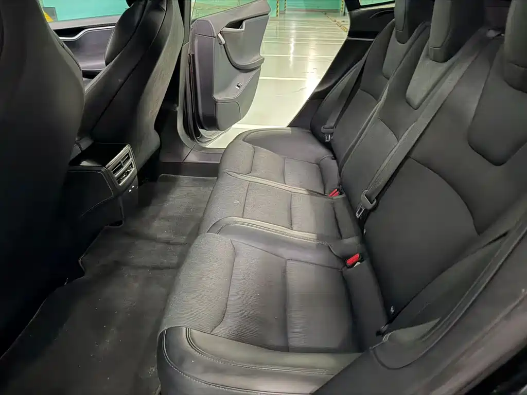 Tesla Model S — фото 9