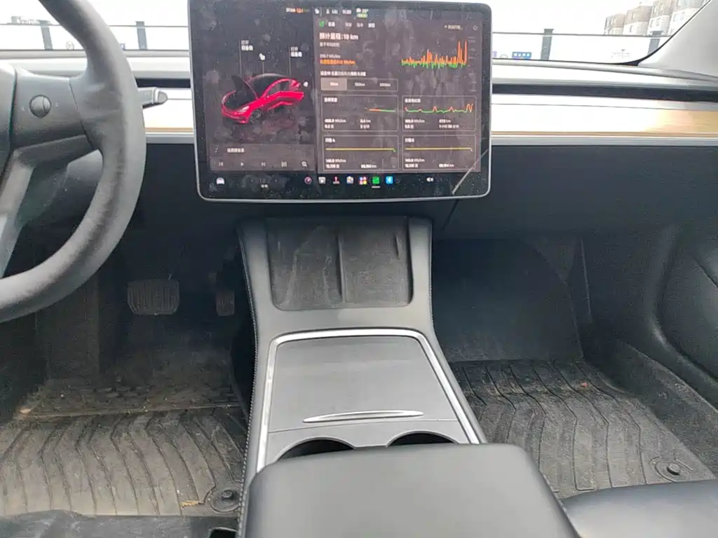 Tesla Model 3 — фото 13