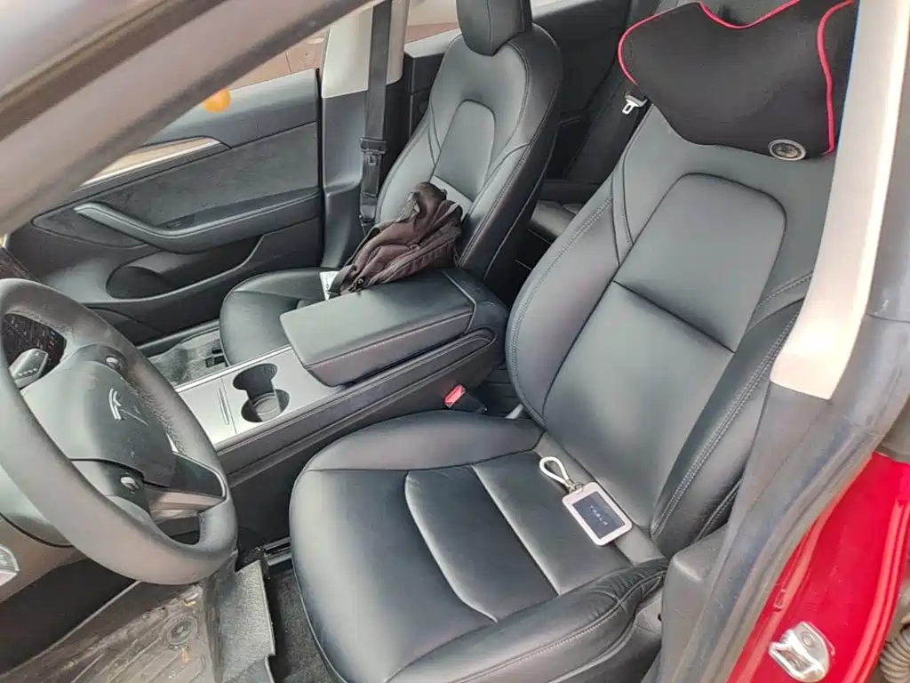 Tesla Model 3 — фото 15