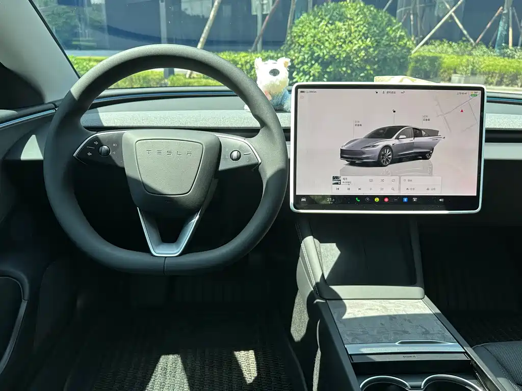 Tesla Model 3 — фото 6