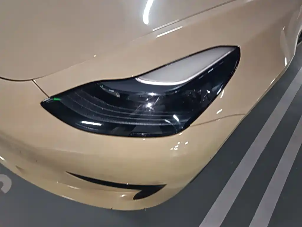 Tesla Model 3 — фото 3