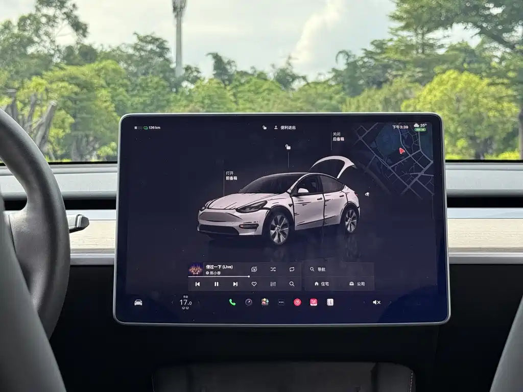 Tesla Model Y — фото 17