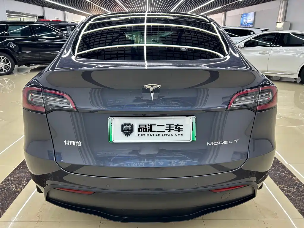 Tesla Model Y — фото 4