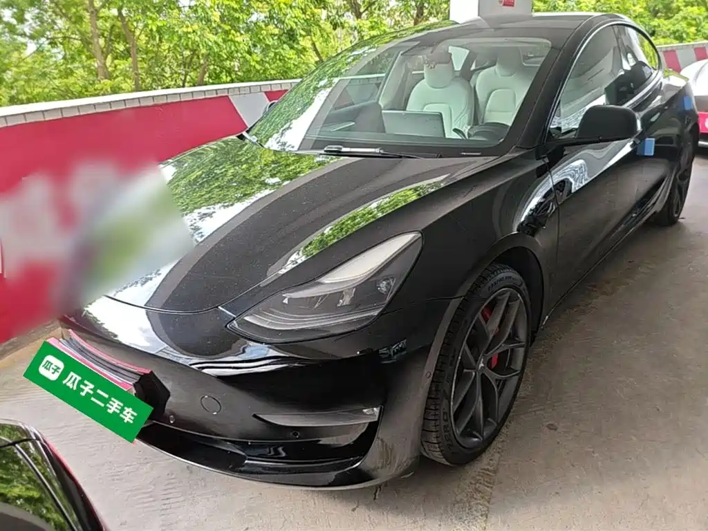 Tesla Model 3 — фото 2