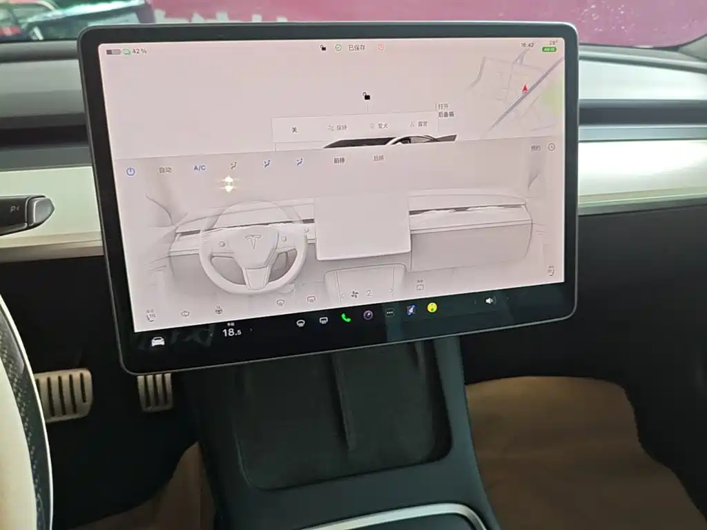 Tesla Model 3 — фото 13