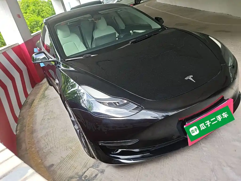 Tesla Model 3 — фото 4