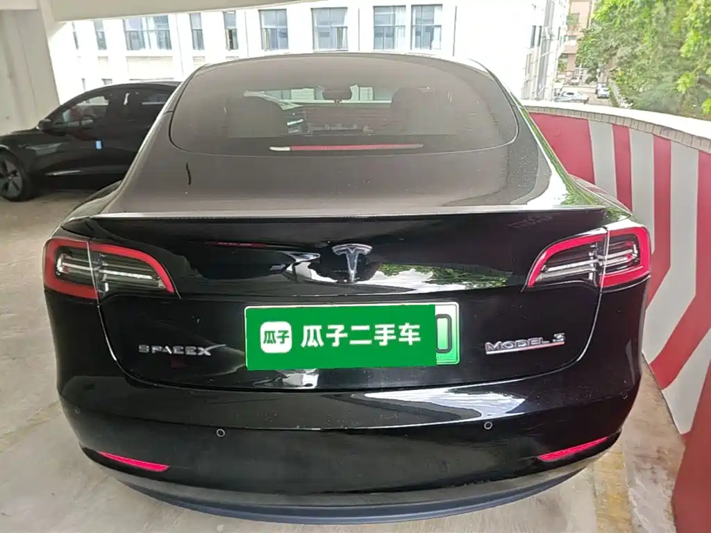 Tesla Model 3 — фото 6