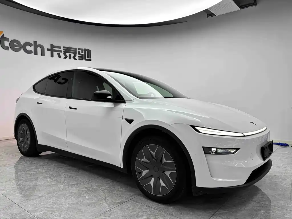 Tesla Model Y L — фото 3