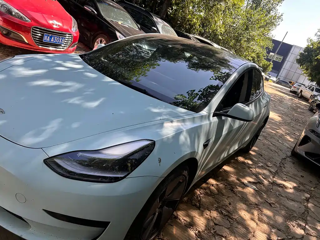 Tesla Model 3 — фото 8