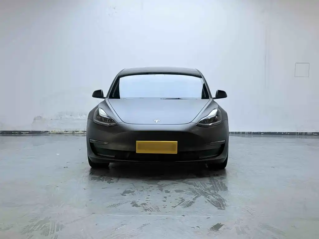 Tesla Model 3 — фото 3