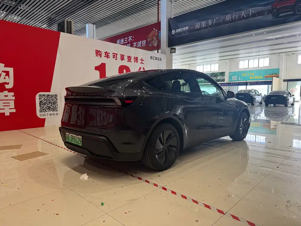 Tesla Model Y — фото 4