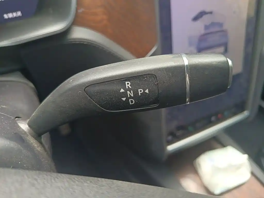 Tesla Model X — фото 7