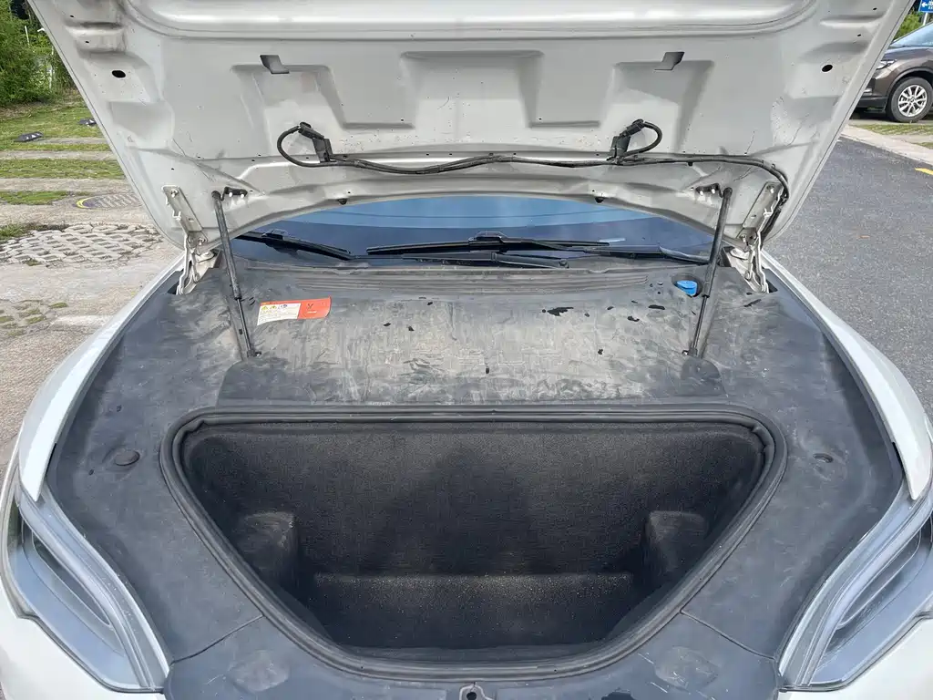 Tesla Model S — фото 11