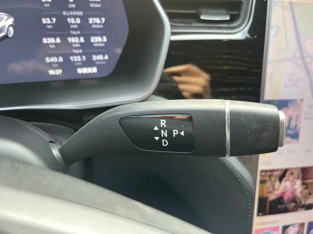 Tesla Model S — фото 18
