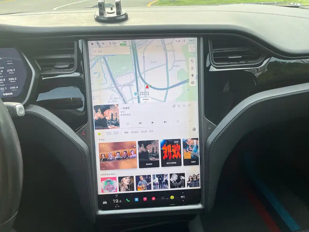 Tesla Model S — фото 19