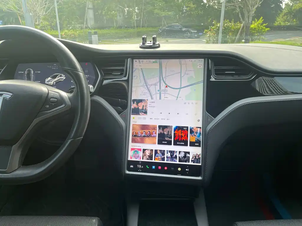 Tesla Model S — фото 21