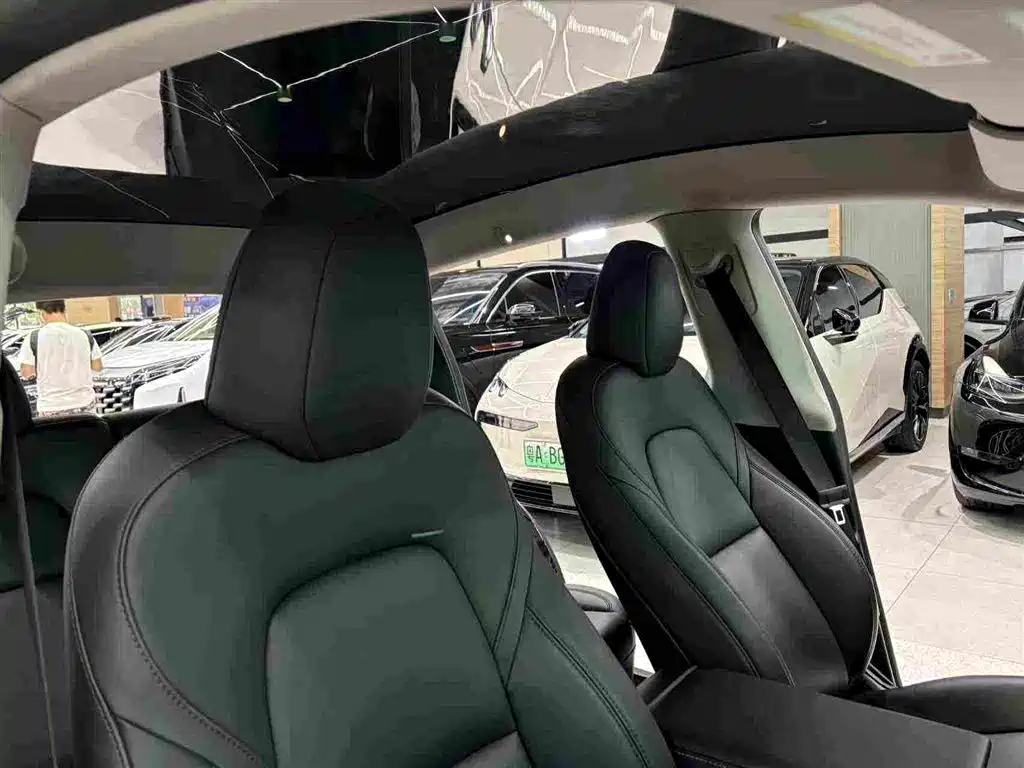 Tesla Model Y — фото 26