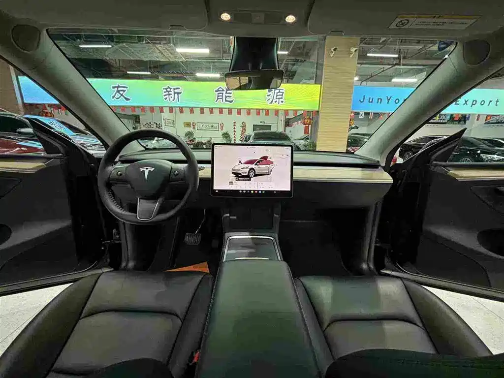 Tesla Model Y — фото 7