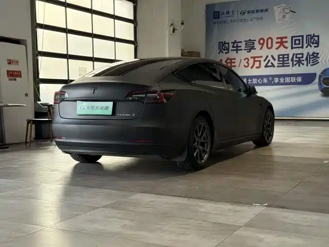 Tesla Model 3 — фото 6