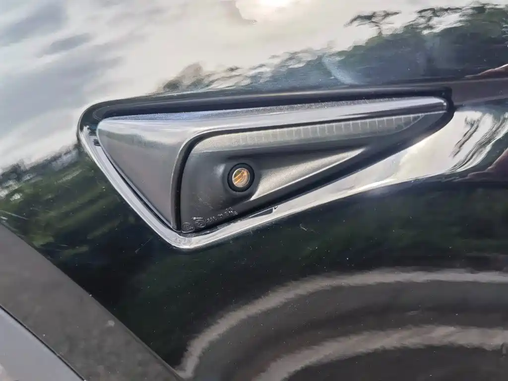 Tesla Model Y — фото 30