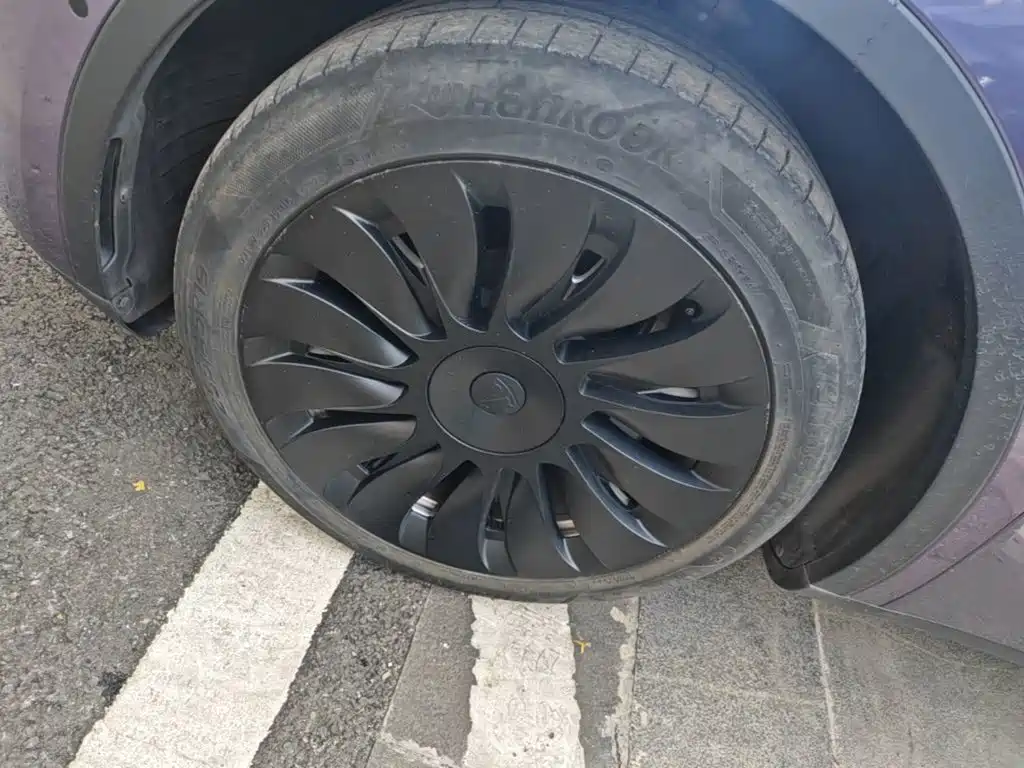Tesla Model Y — фото 23