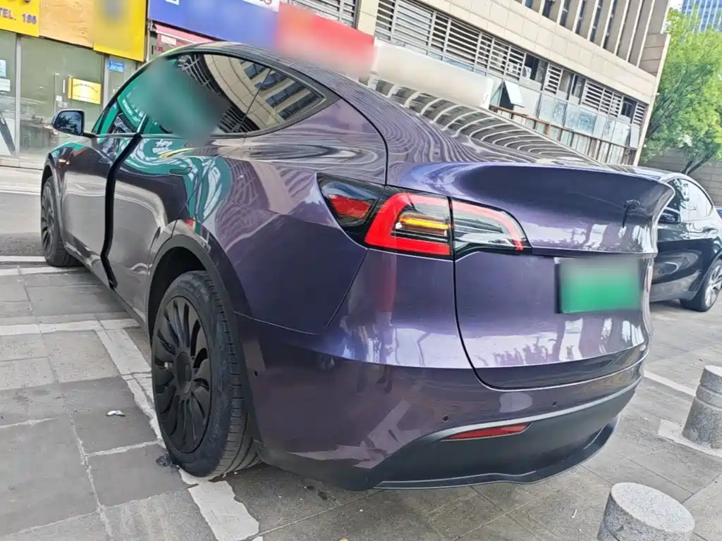 Tesla Model Y — фото 5