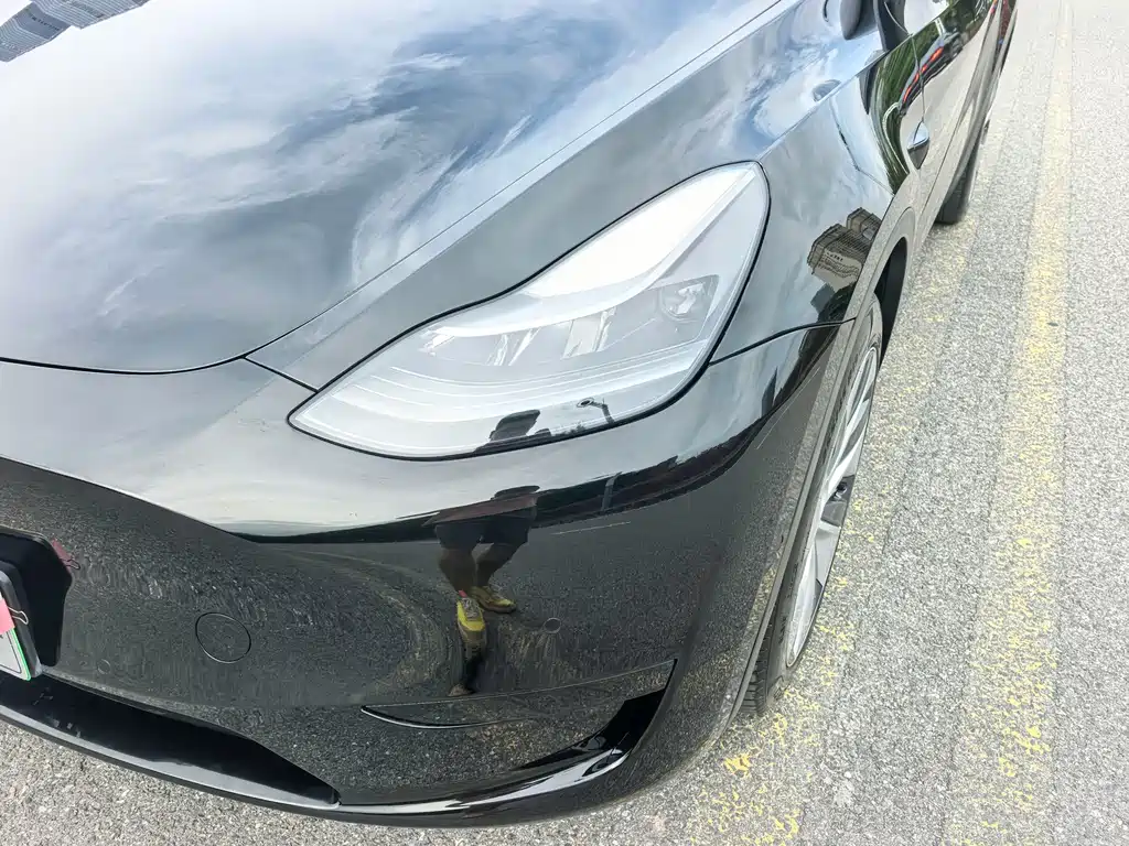 Tesla Model Y — фото 14