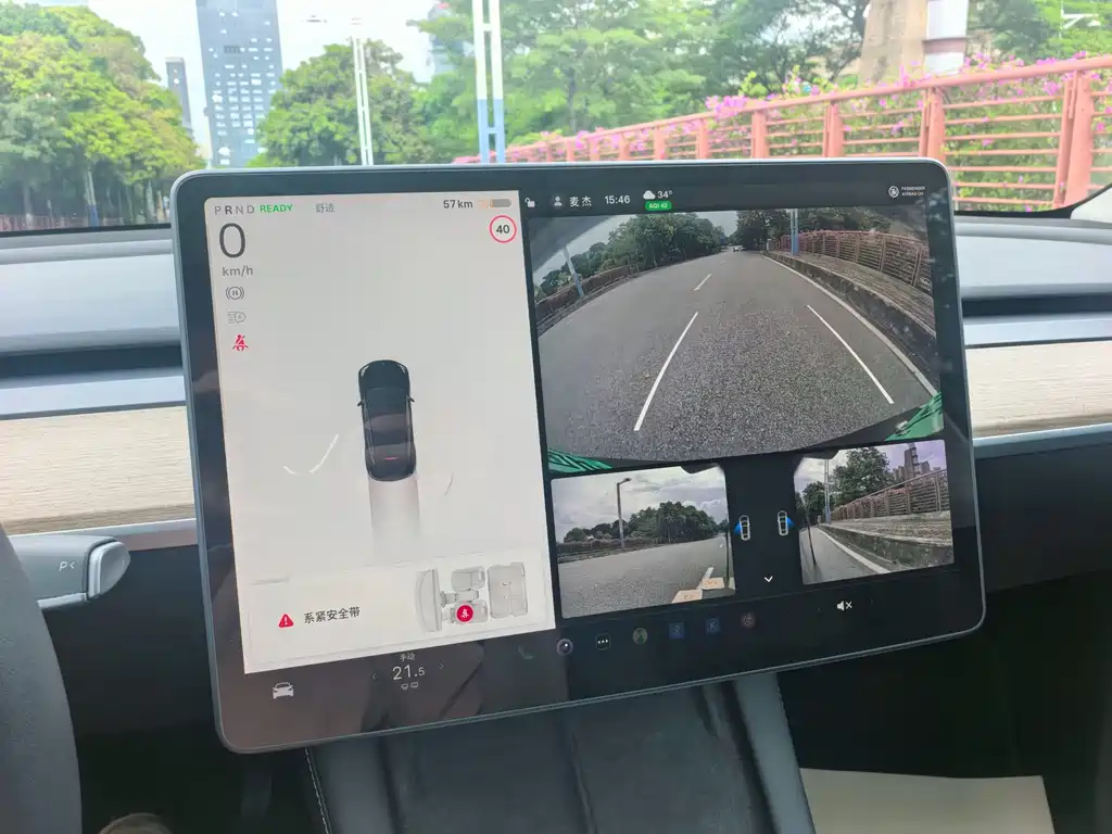 Tesla Model Y — фото 10
