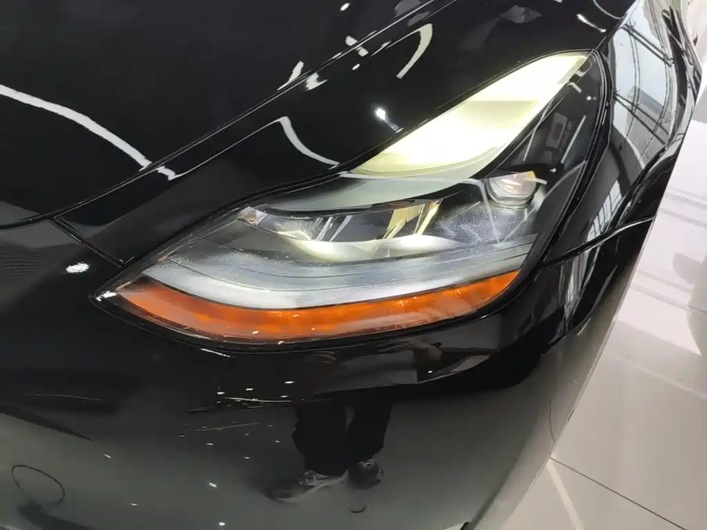Tesla Model Y — фото 24